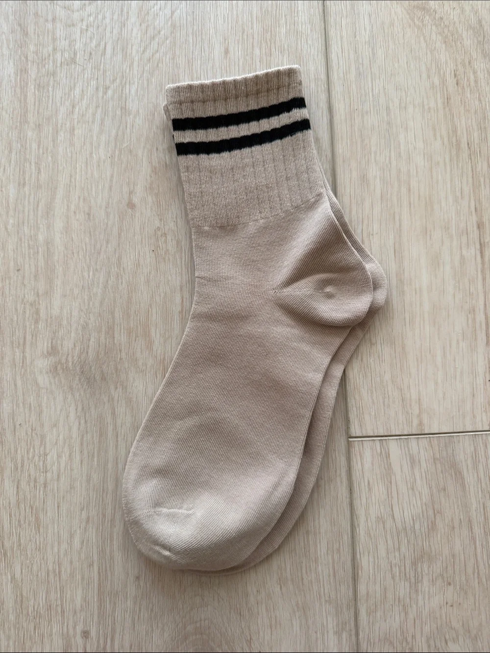 🆕 Retro 4-Pack Women’s Crew Socks in Brown, Tan, Cream and Taupe NWT